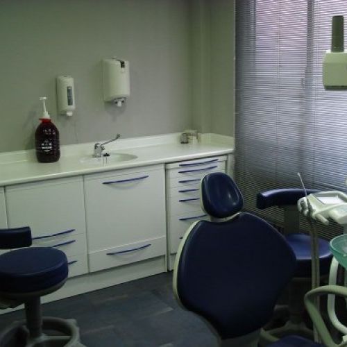 CLINICA DENTAL LEON