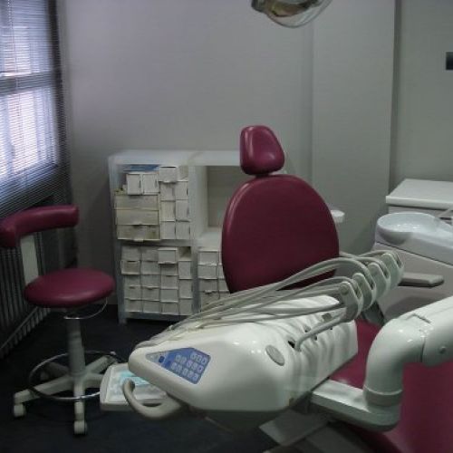 CLINICA DENTAL LEON